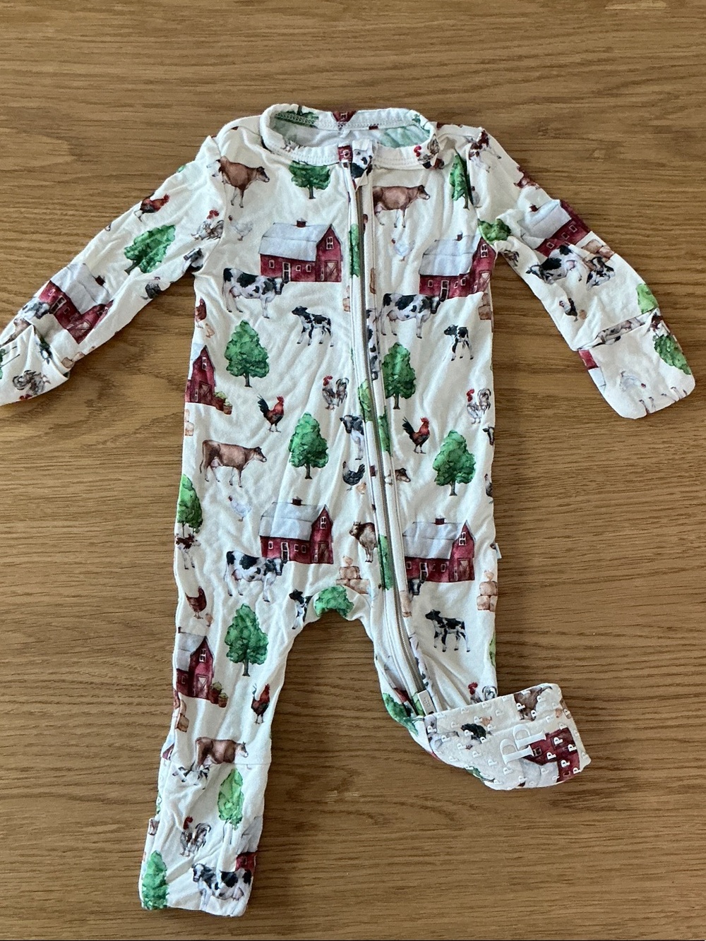 Posh Peanut White Farm Animals Zip Footie with Red Barns
